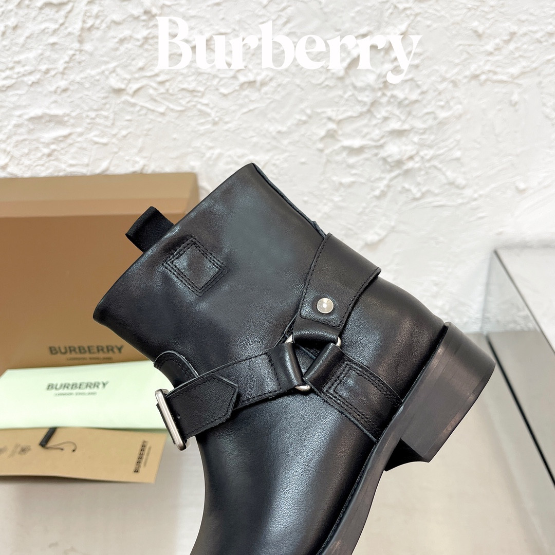 UA B**rry Boots