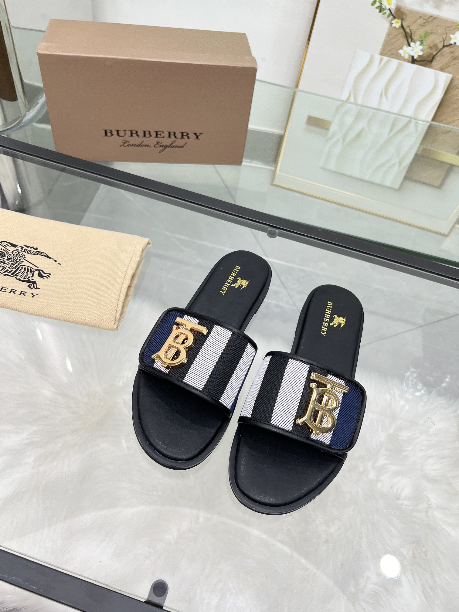 UA B**rry Slides