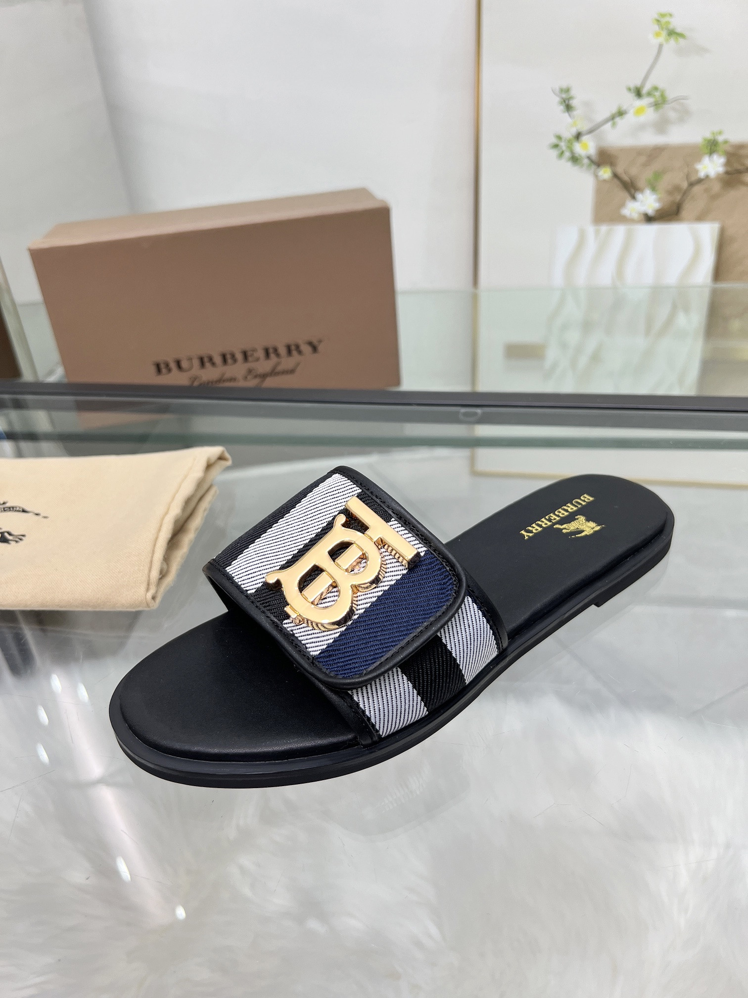 UA B**rry Slides