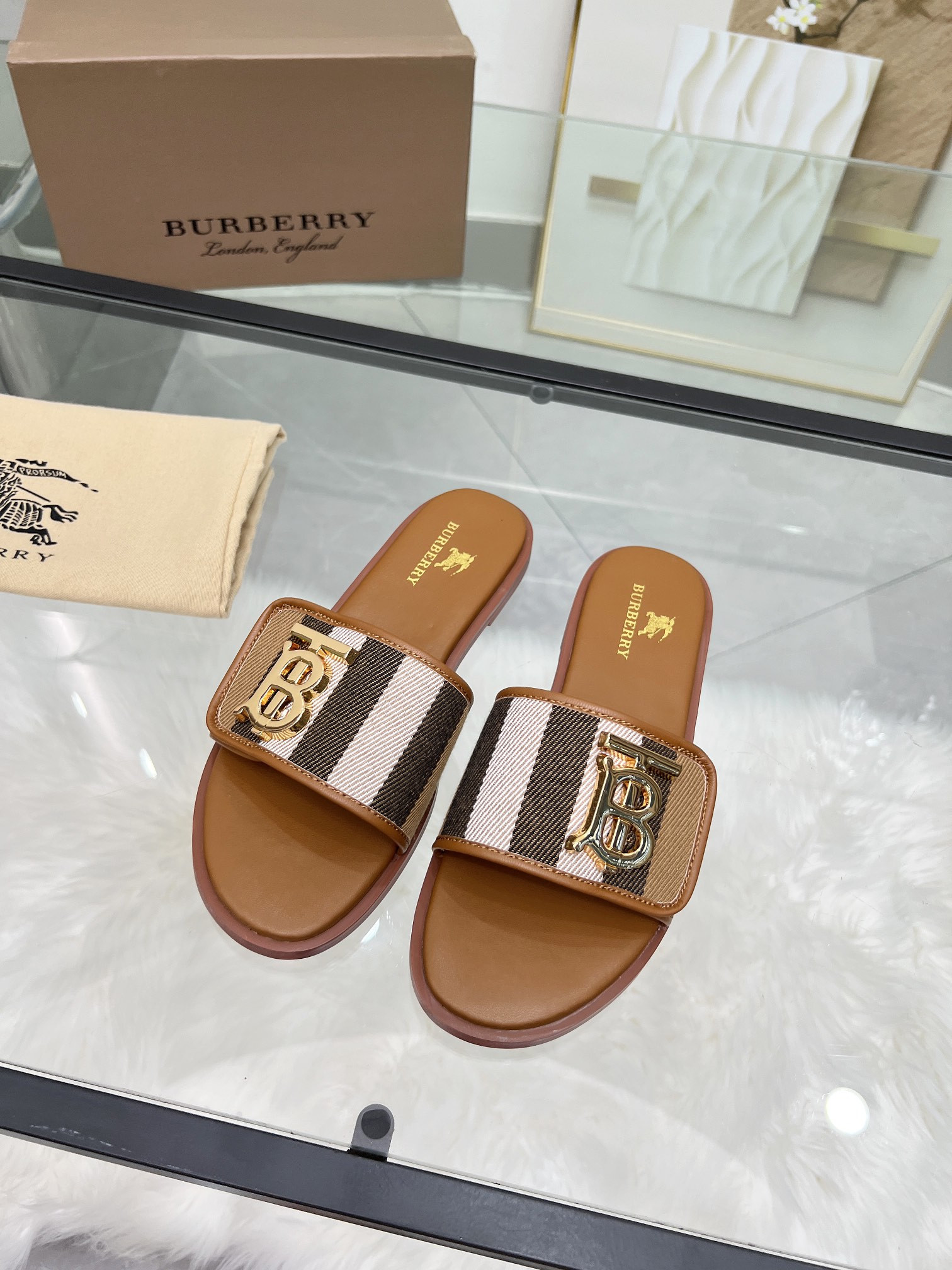 UA B**rry Slides