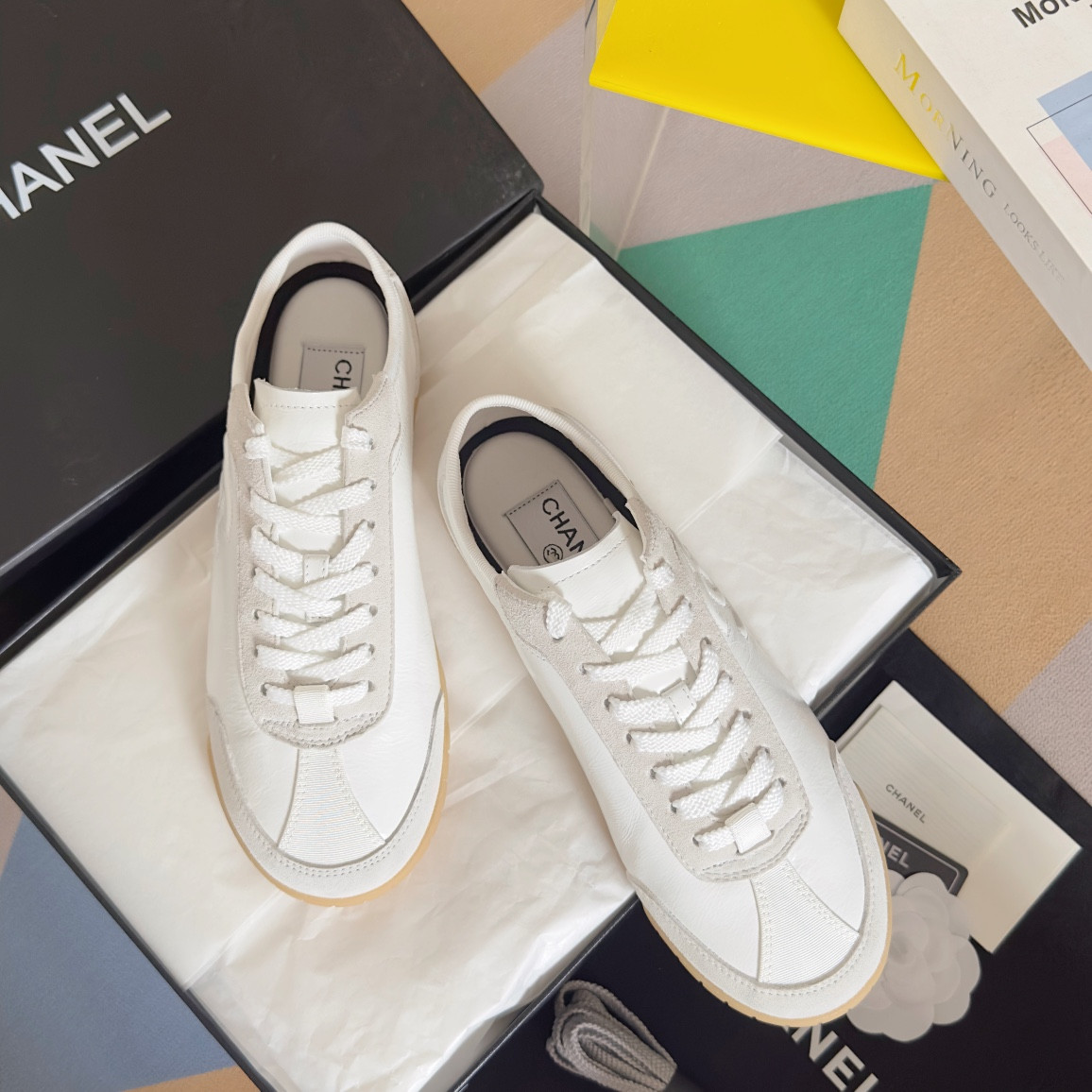 UA Ch*el SNEAKER