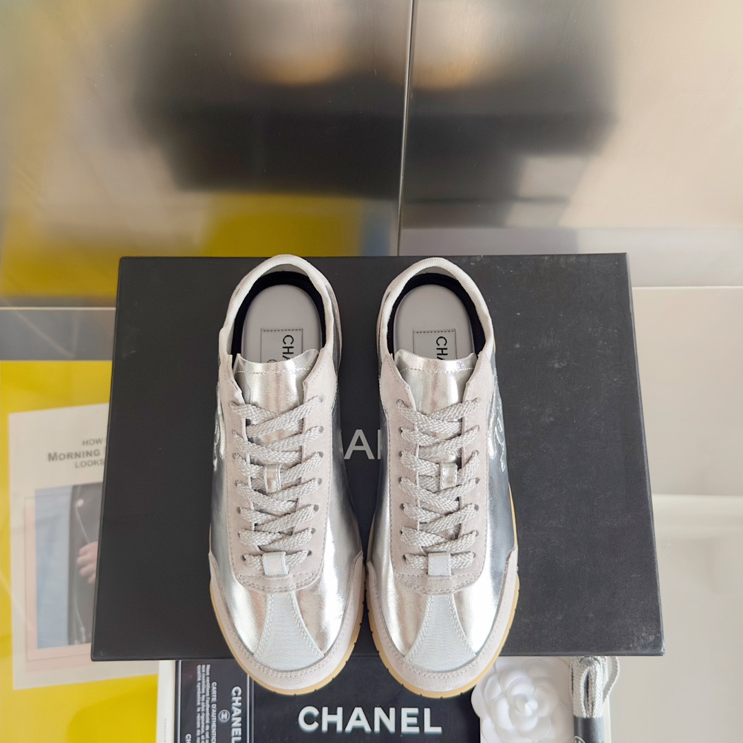 UA Ch*el SNEAKER