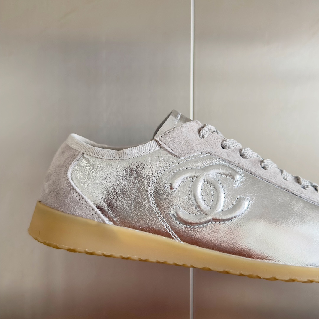 UA Ch*el SNEAKER