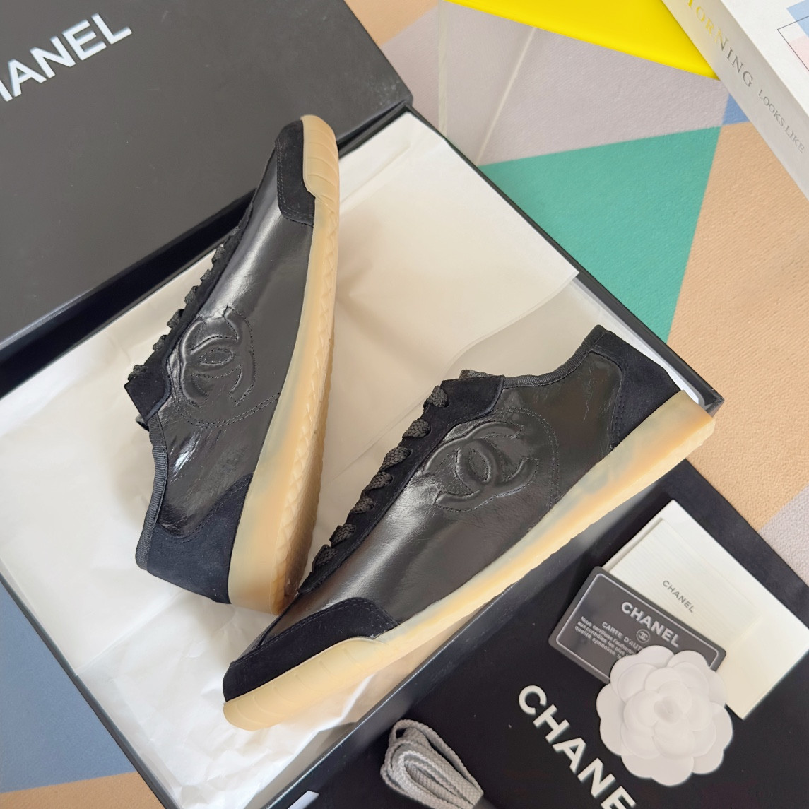 UA Ch*el SNEAKER