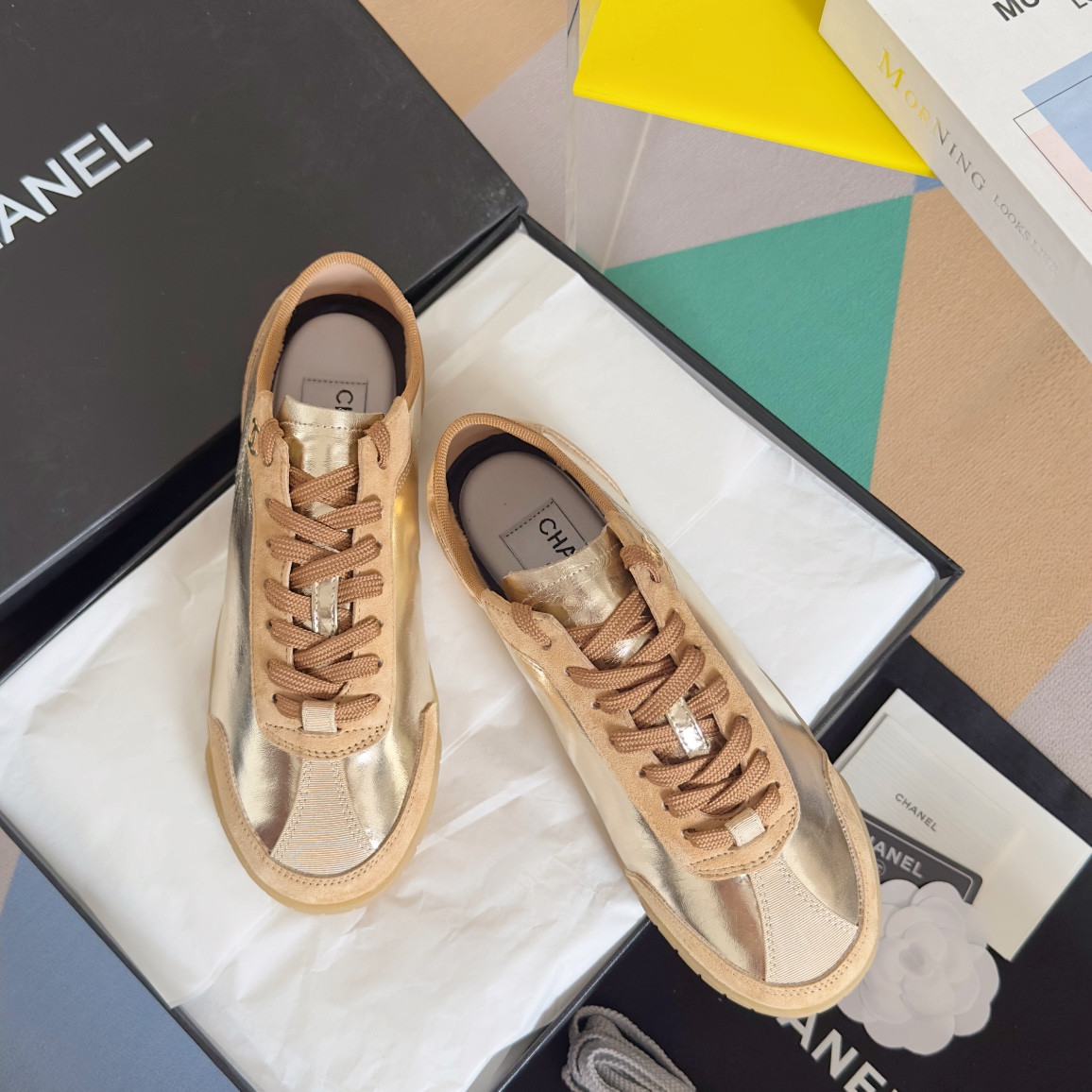 UA Ch*el SNEAKER