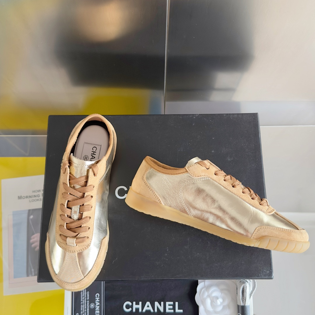 UA Ch*el SNEAKER