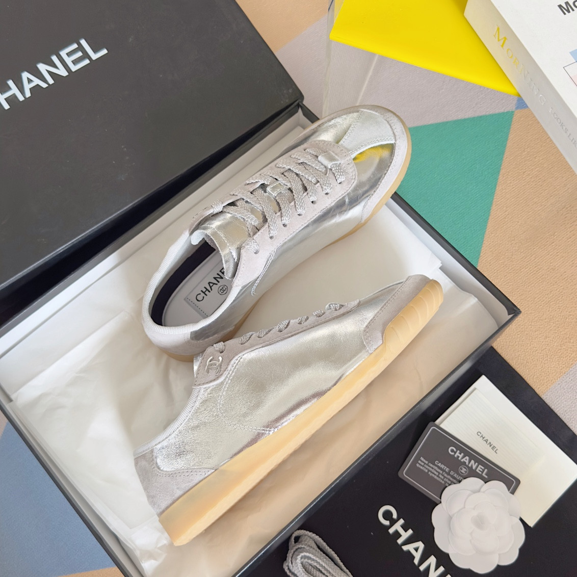 UA Ch*el SNEAKER