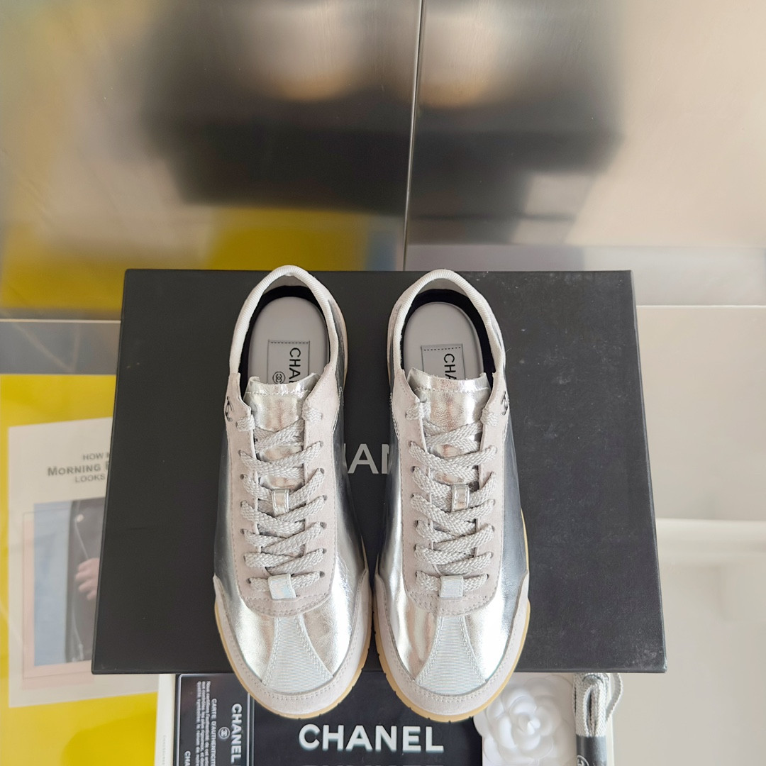 UA Ch*el SNEAKER