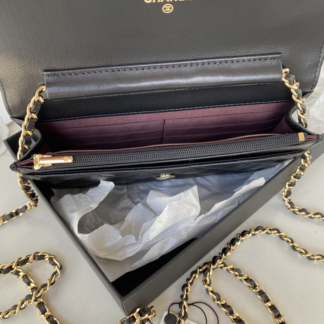 Ch*el WALLET ON CHAIN 12.3 × 19.2 × 3.5 cm