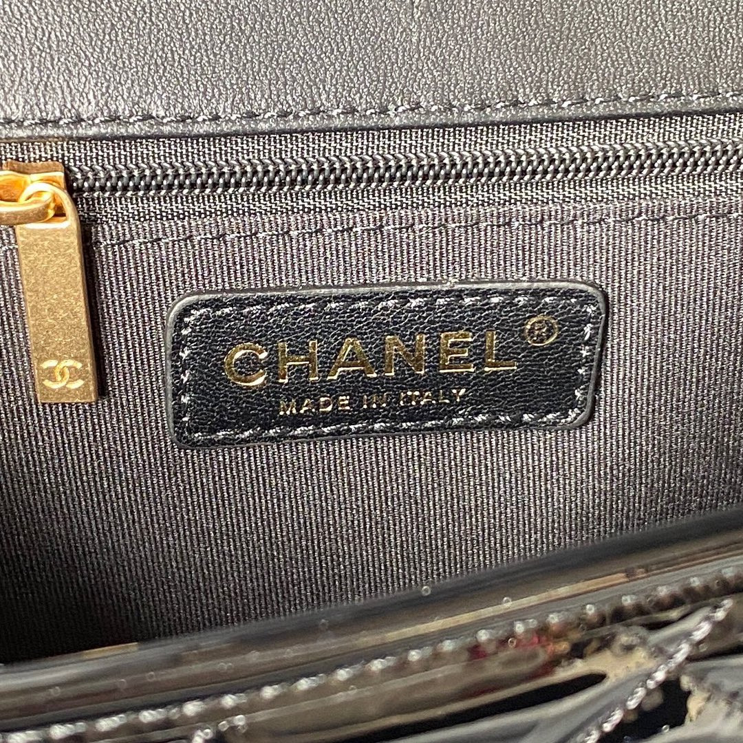 Ch*el 22K 31.5x31x9cm