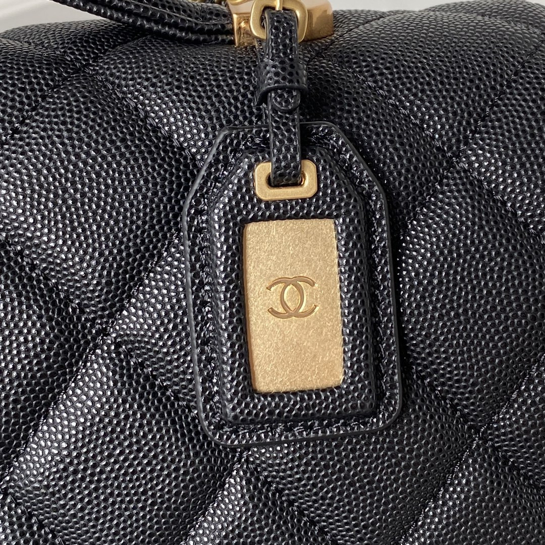 Ch*el 22K 31.5x31x9cm