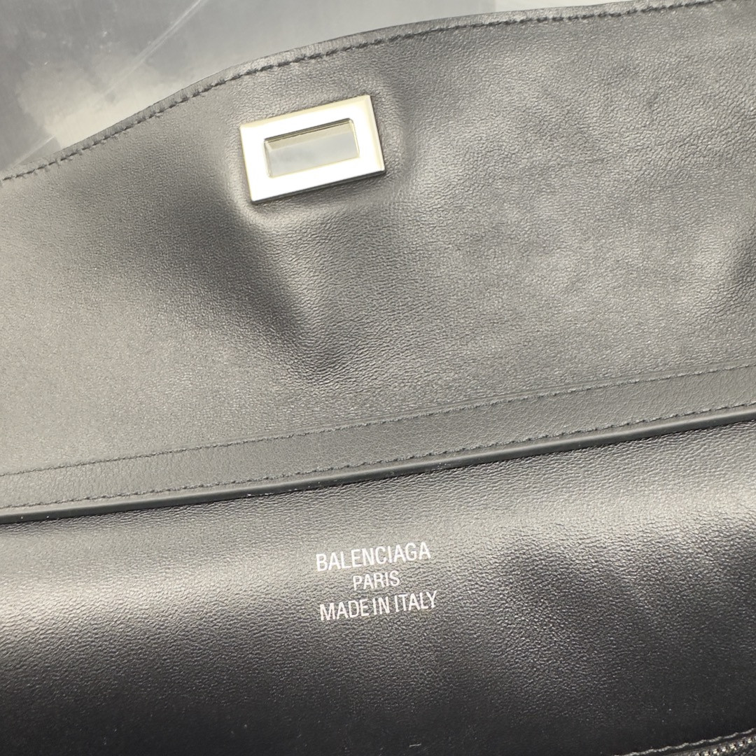Ba*len*cia*ga Rodeo Large 39.8x29.9x12.9cm