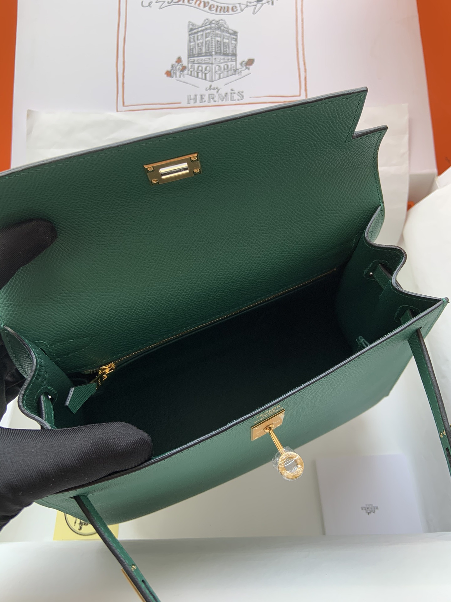 HERMÈS Kelly Gold-tone Hardware 25 28