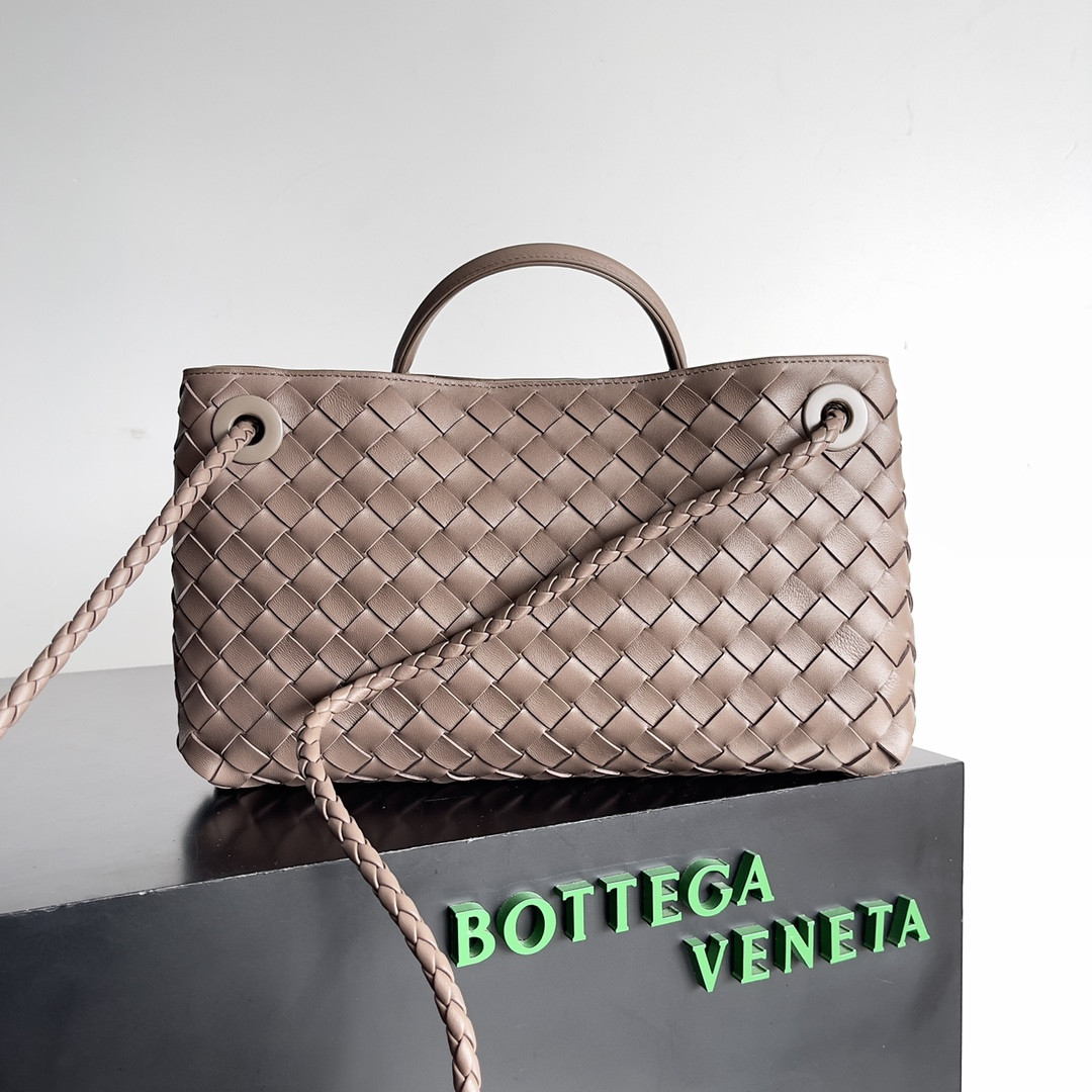 Bo*te*ga Ve*ne*ta East-West Andiamo 29x10x18CM