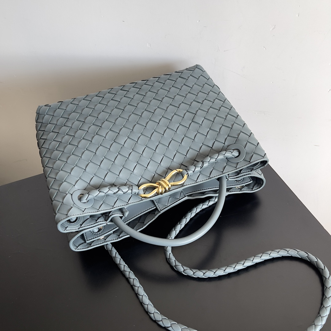 Bo*te*ga Ve*ne*ta Medium Andiamo 32x25x11CM