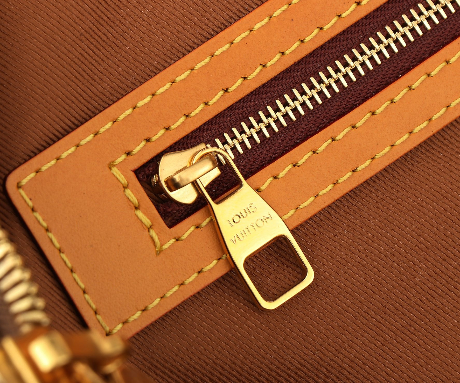 LV Keepall Bandoulière 50 24SS Marque L.V*t0n Déposée M11541 50x29x23CM