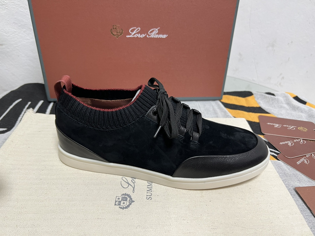 UA L**o p*ana Soho Walk Sneaker