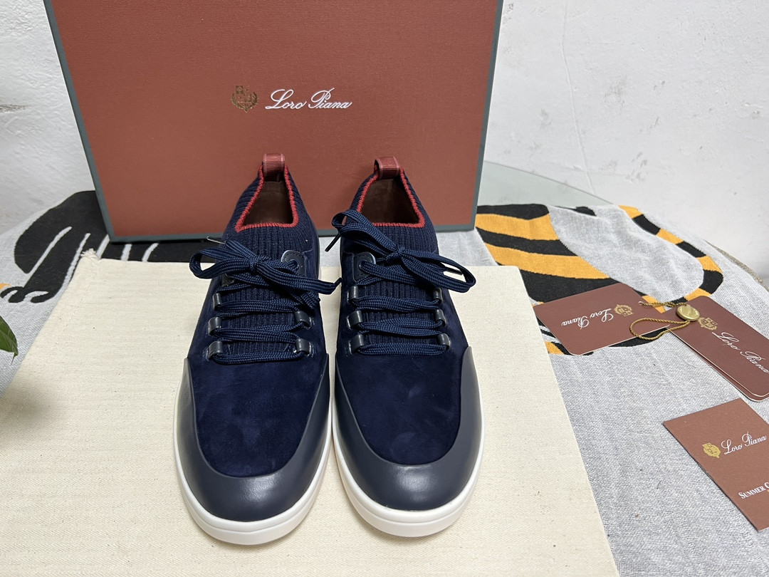 UA L**o p*ana Soho Walk Sneaker