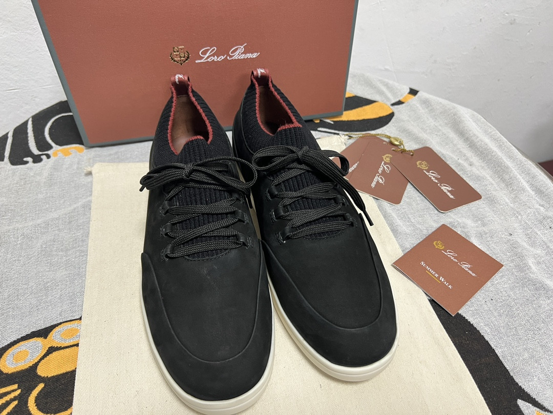 UA L**o p*ana Soho Walk Sneaker