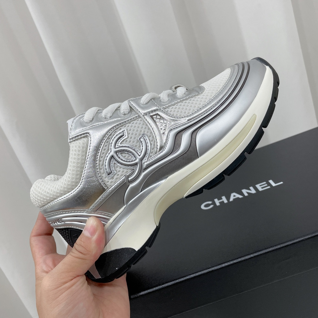 UA Ch*el SNEAKER