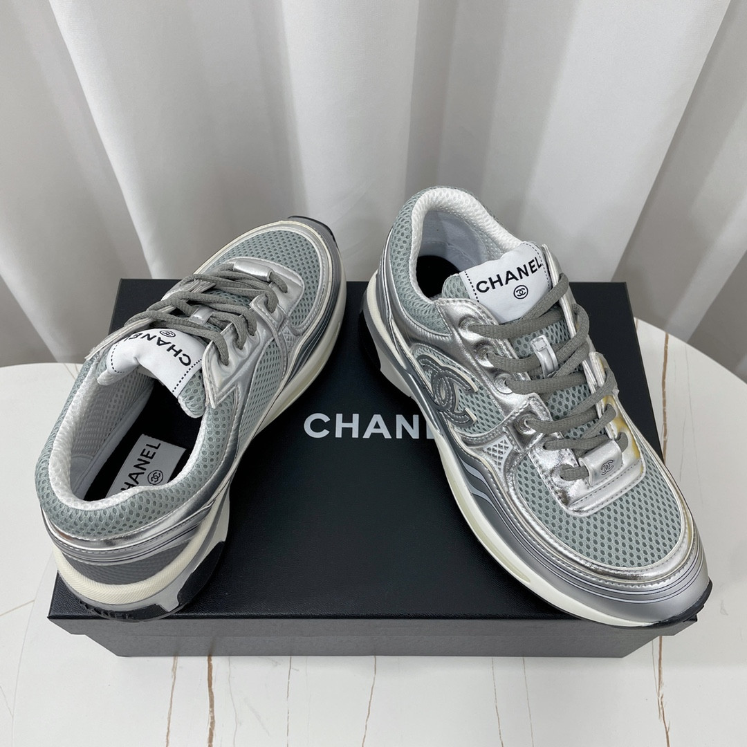 UA Ch*el SNEAKER