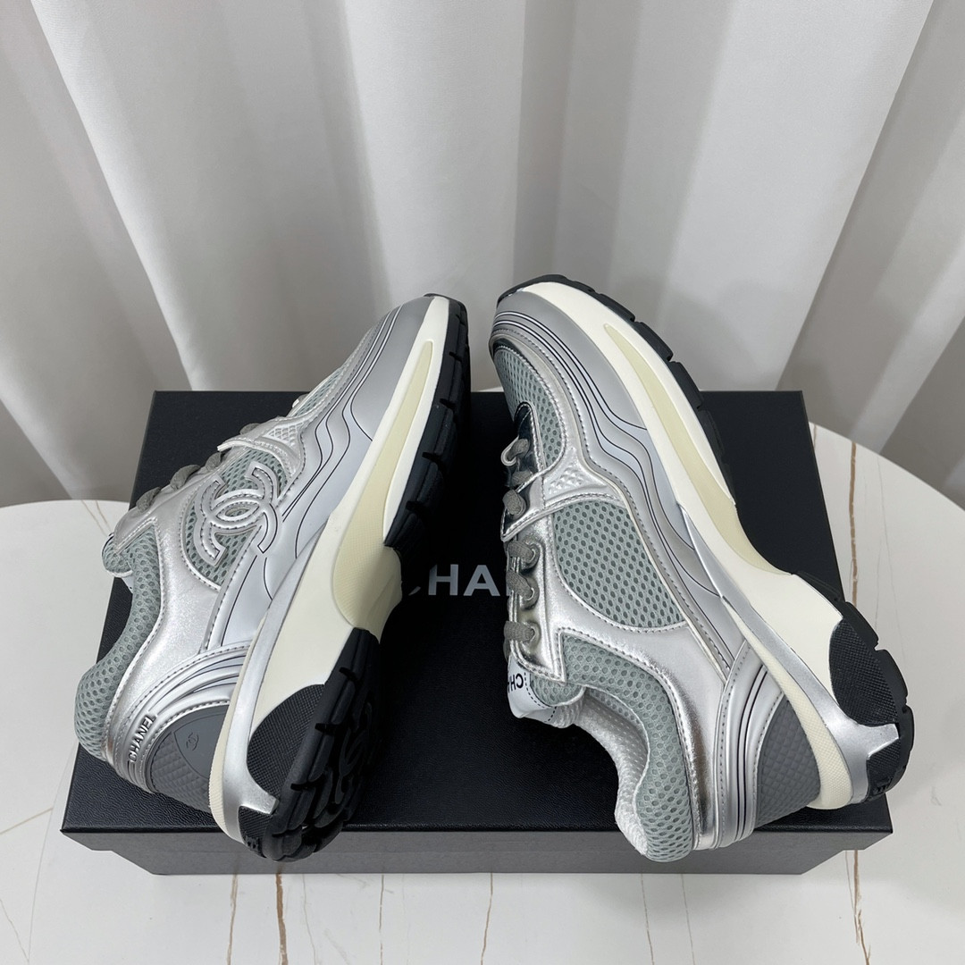 UA Ch*el SNEAKER