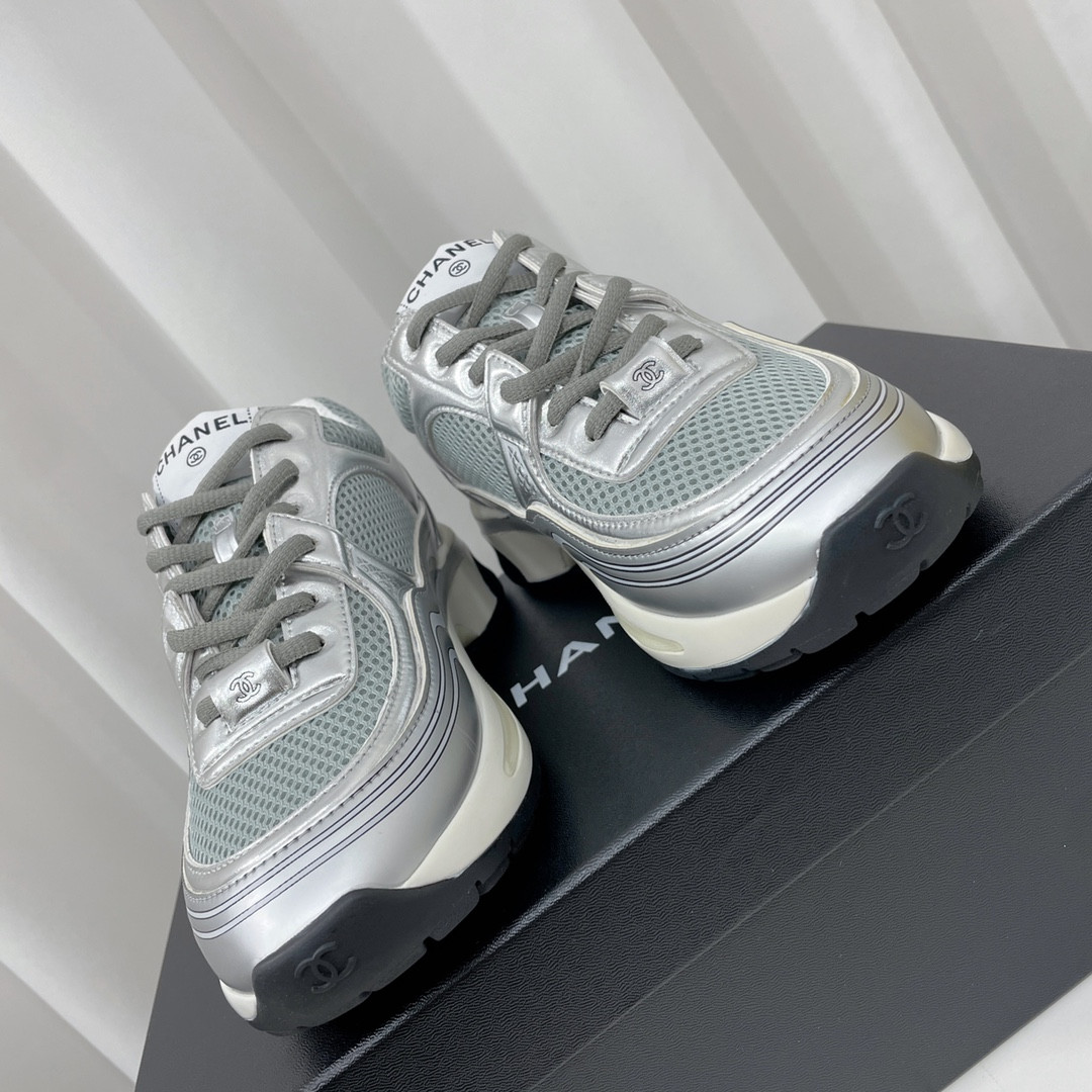 UA Ch*el SNEAKER