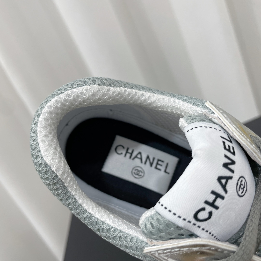 UA Ch*el SNEAKER