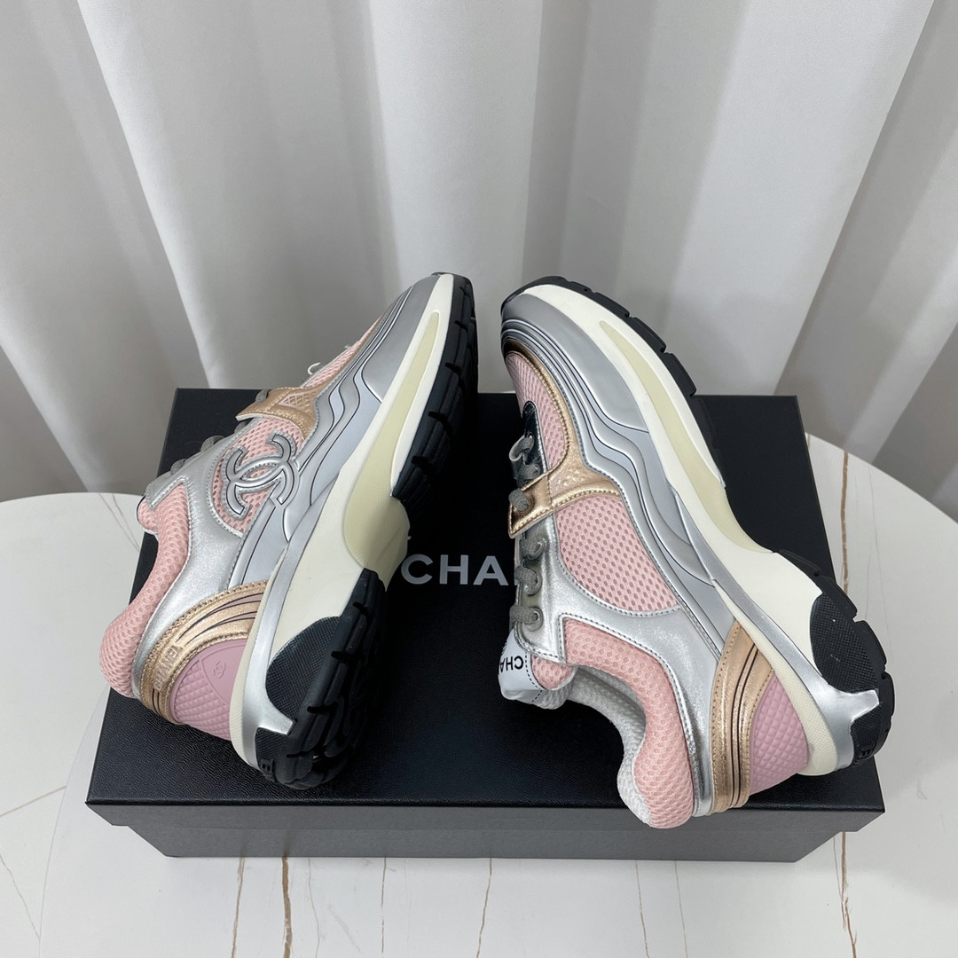 UA Ch*el SNEAKER