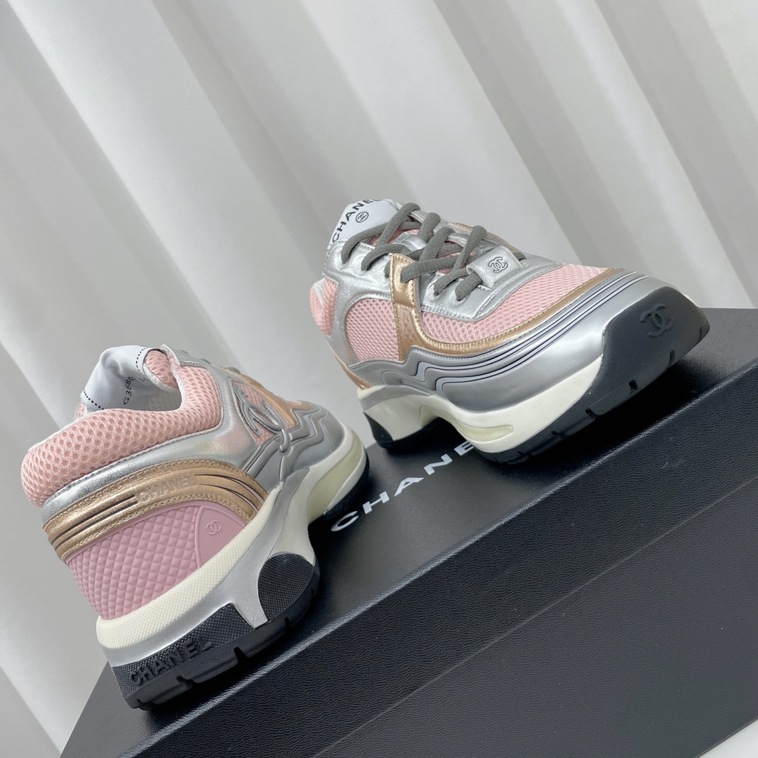 UA Ch*el SNEAKER