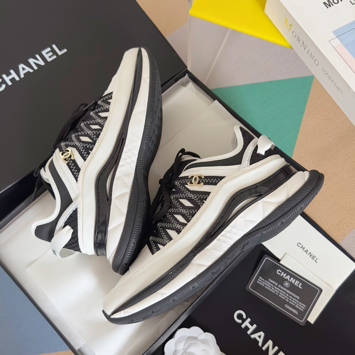 UA Ch*el SNEAKER