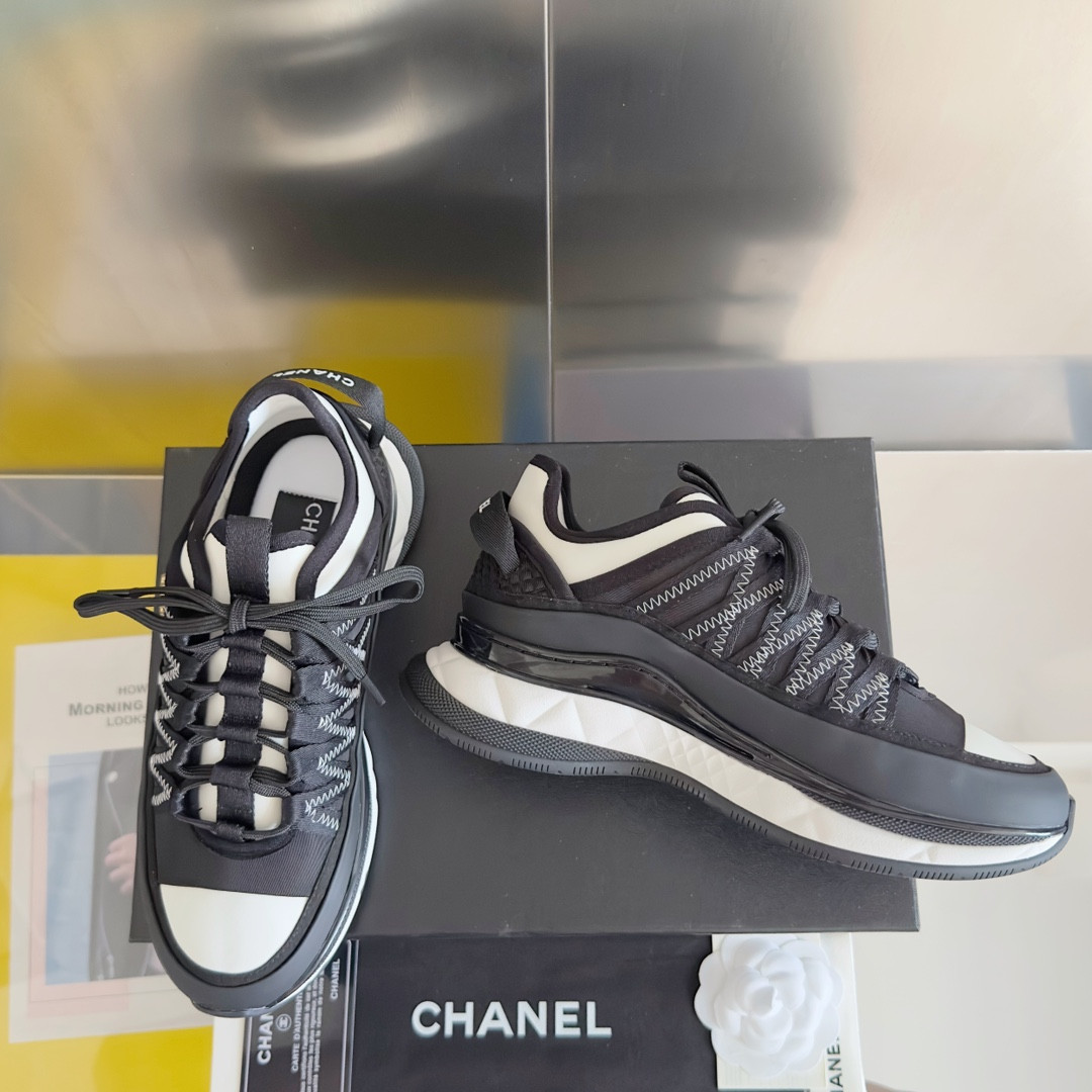 UA Ch*el SNEAKER