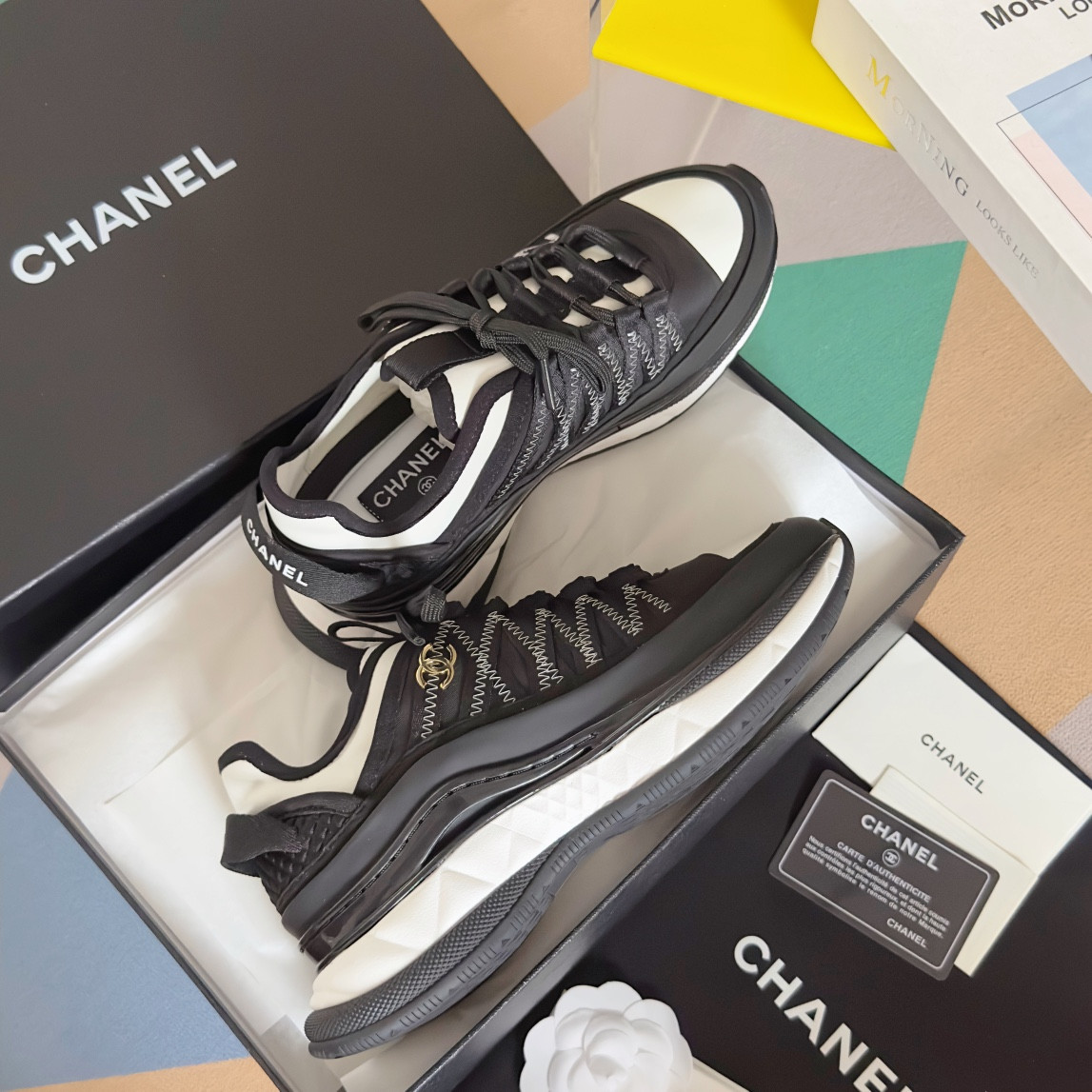 UA Ch*el SNEAKER