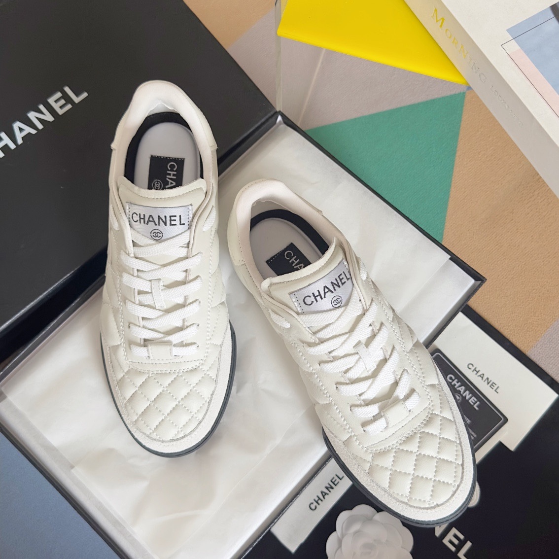 UA Ch*el SNEAKER