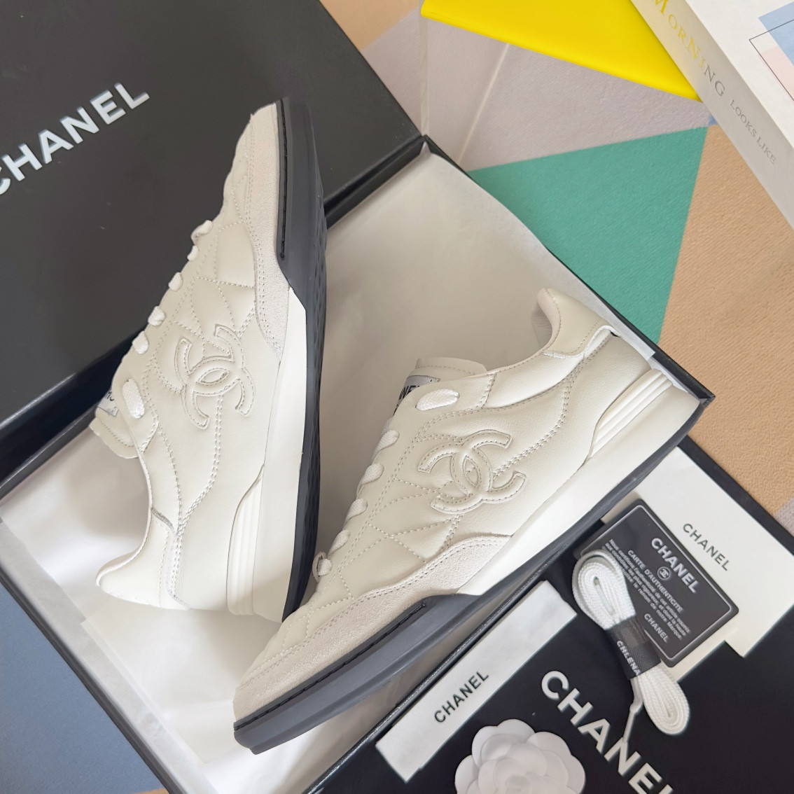 UA Ch*el SNEAKER