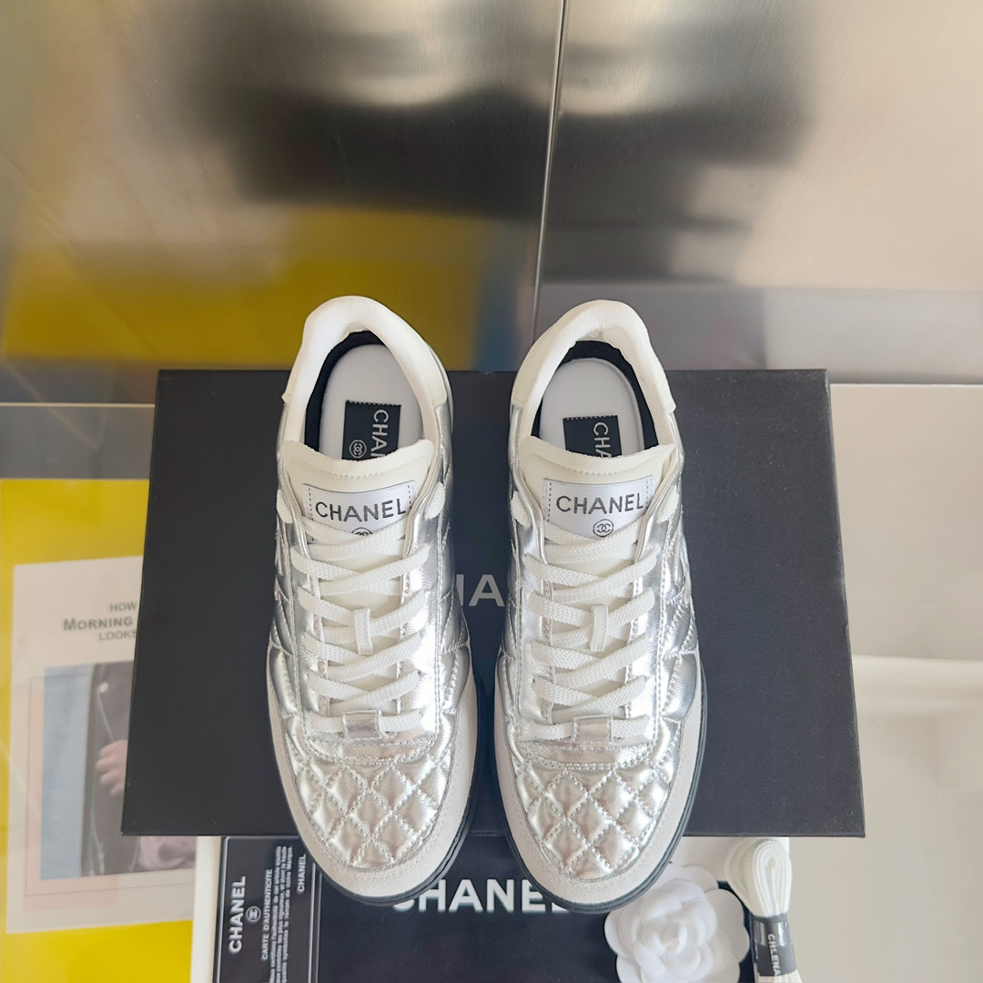 UA Ch*el SNEAKER