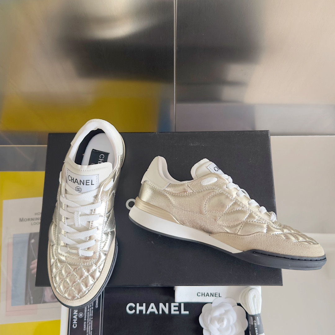 UA Ch*el SNEAKER