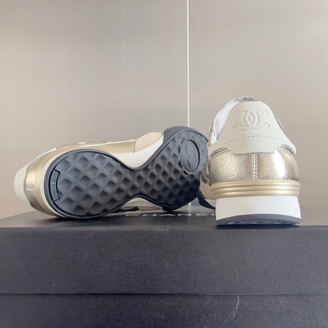 UA Ch*el SNEAKER