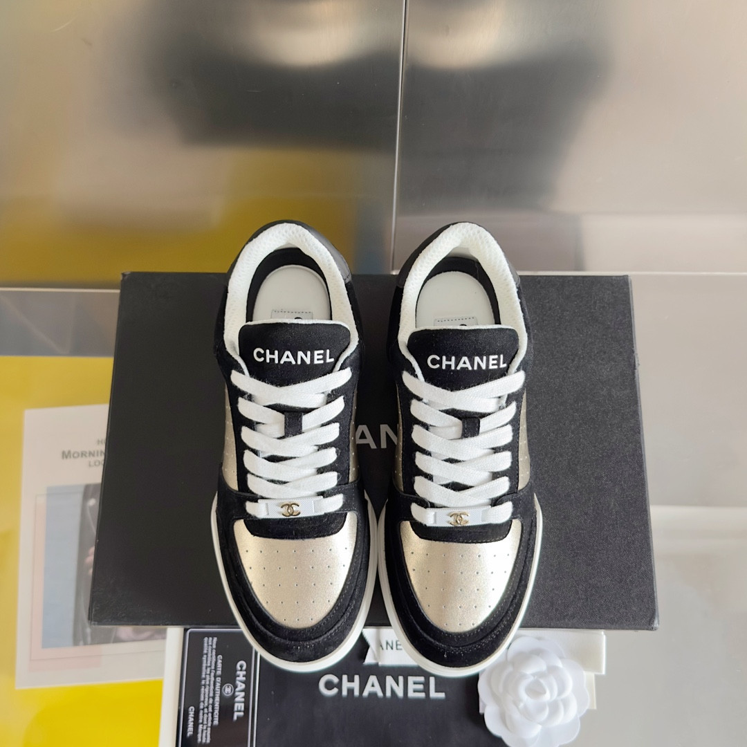 UA Ch*el SNEAKER