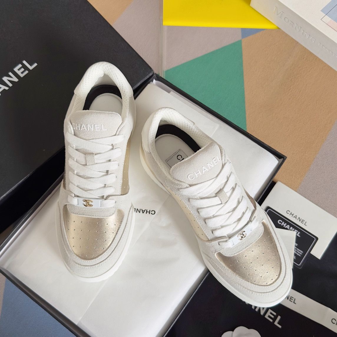 UA Ch*el SNEAKER