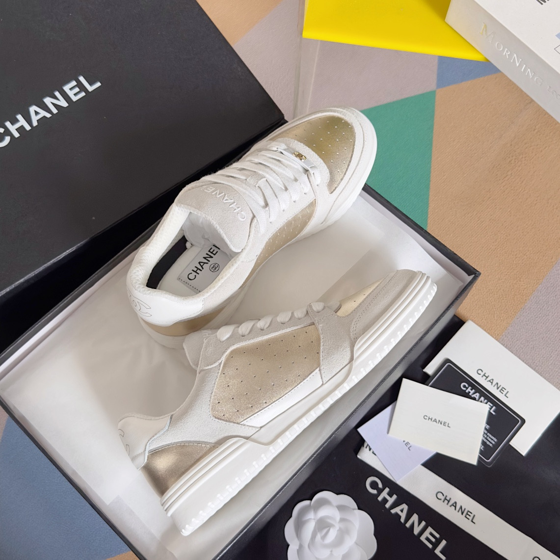 UA Ch*el SNEAKER