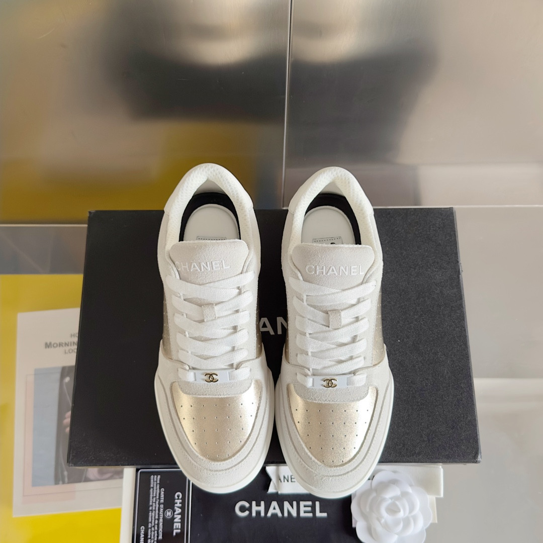 UA Ch*el SNEAKER