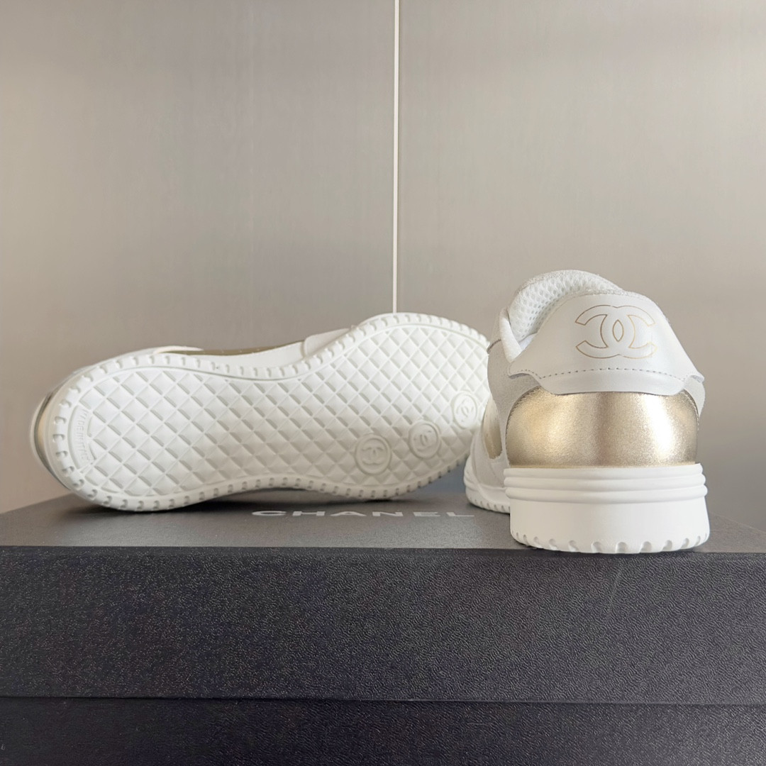 UA Ch*el SNEAKER