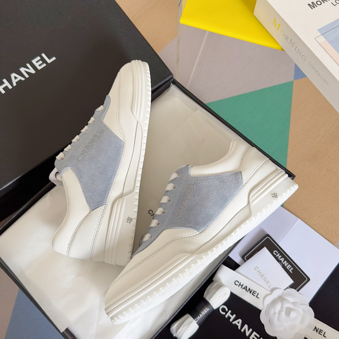 UA Ch*el SNEAKER