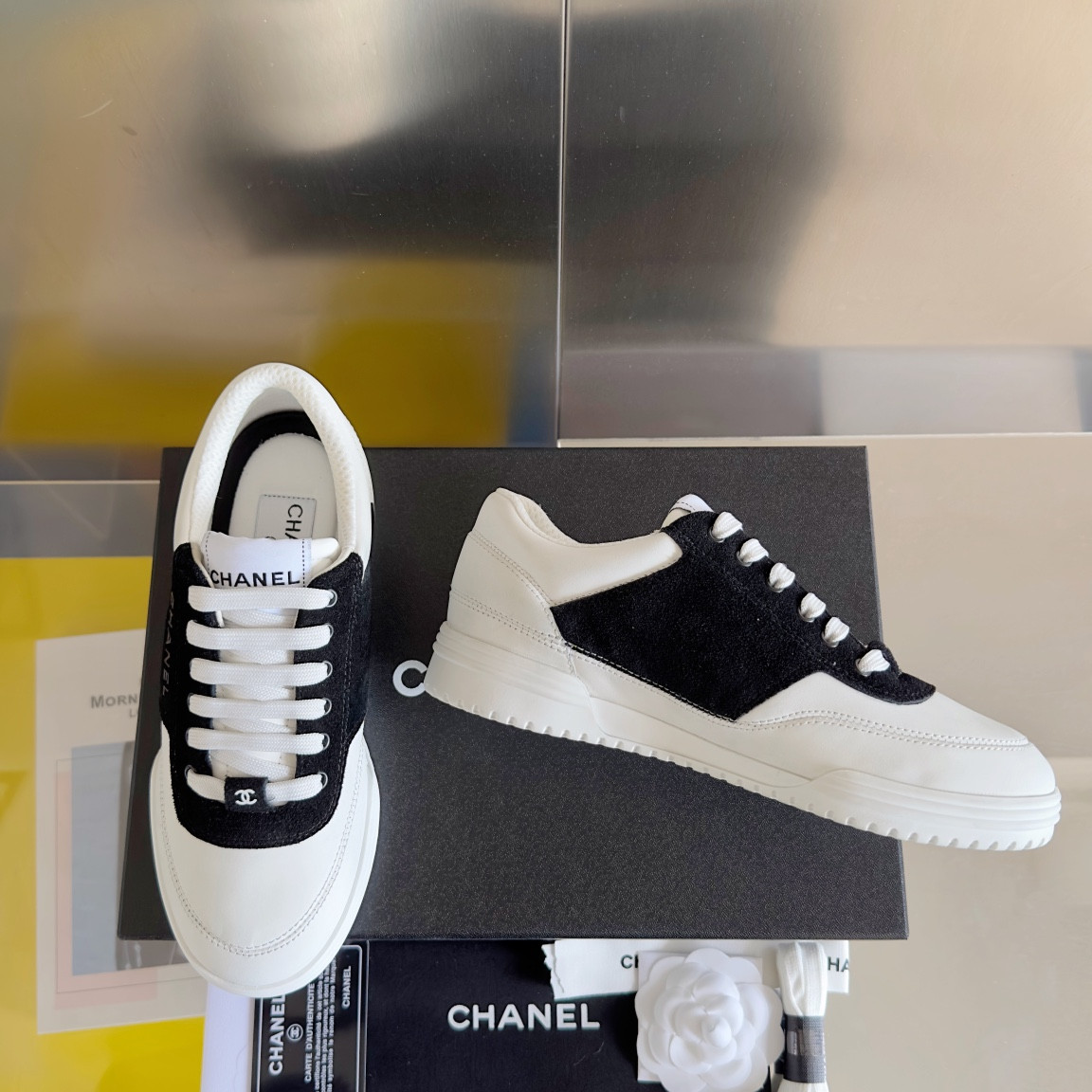 UA Ch*el SNEAKER