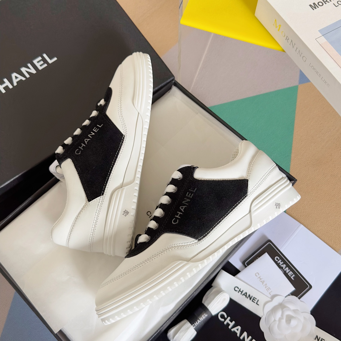 UA Ch*el SNEAKER