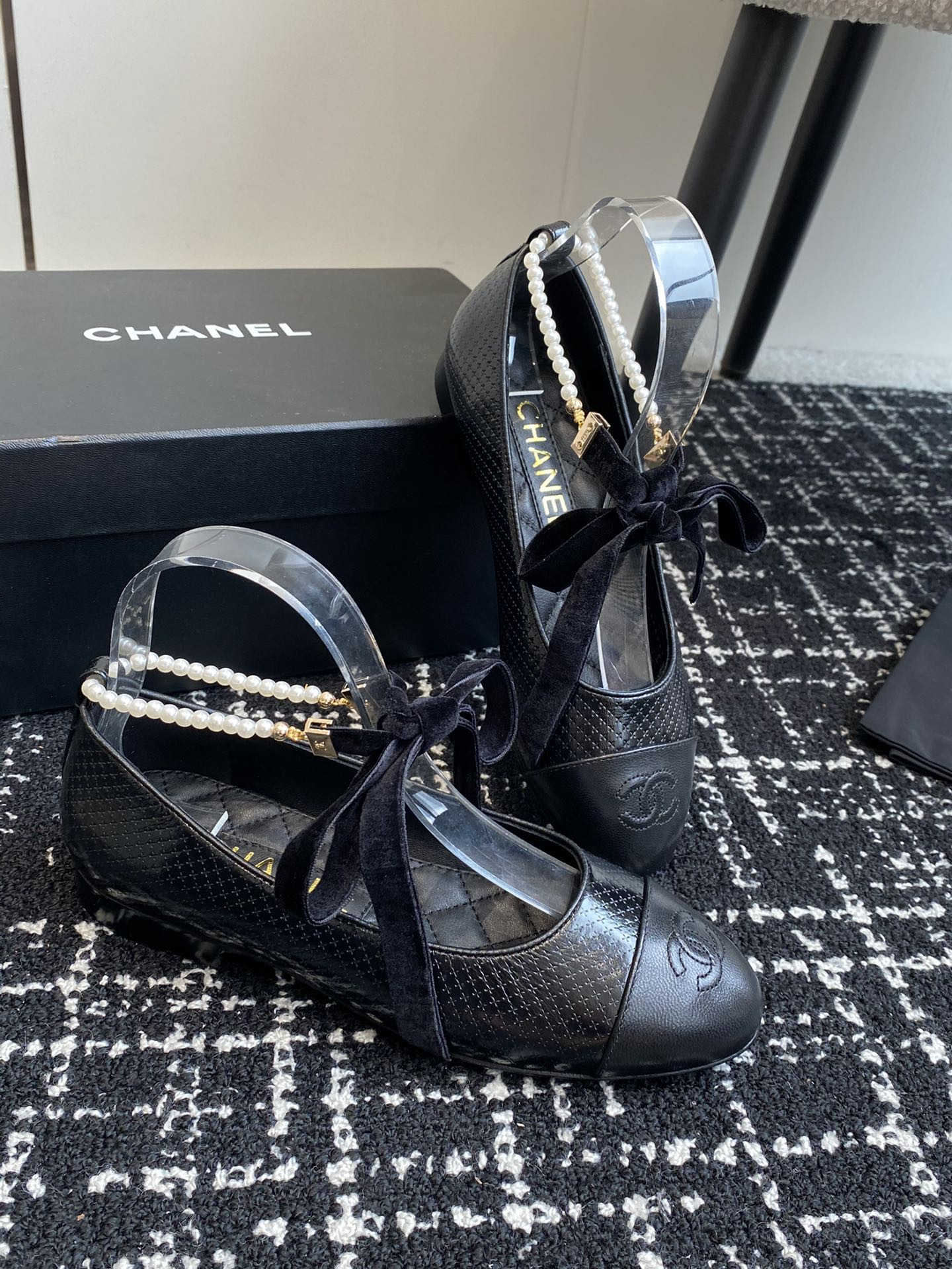 UA Ch*el MARY JANES