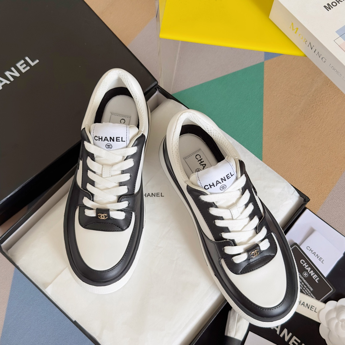 UA Ch*el SNEAKER