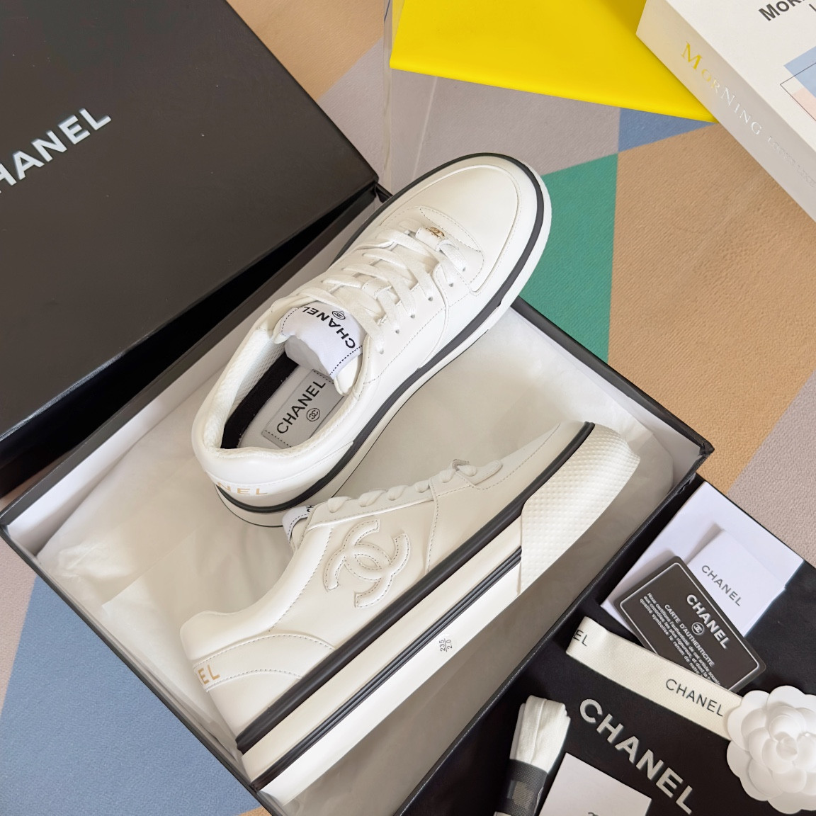 UA Ch*el SNEAKER