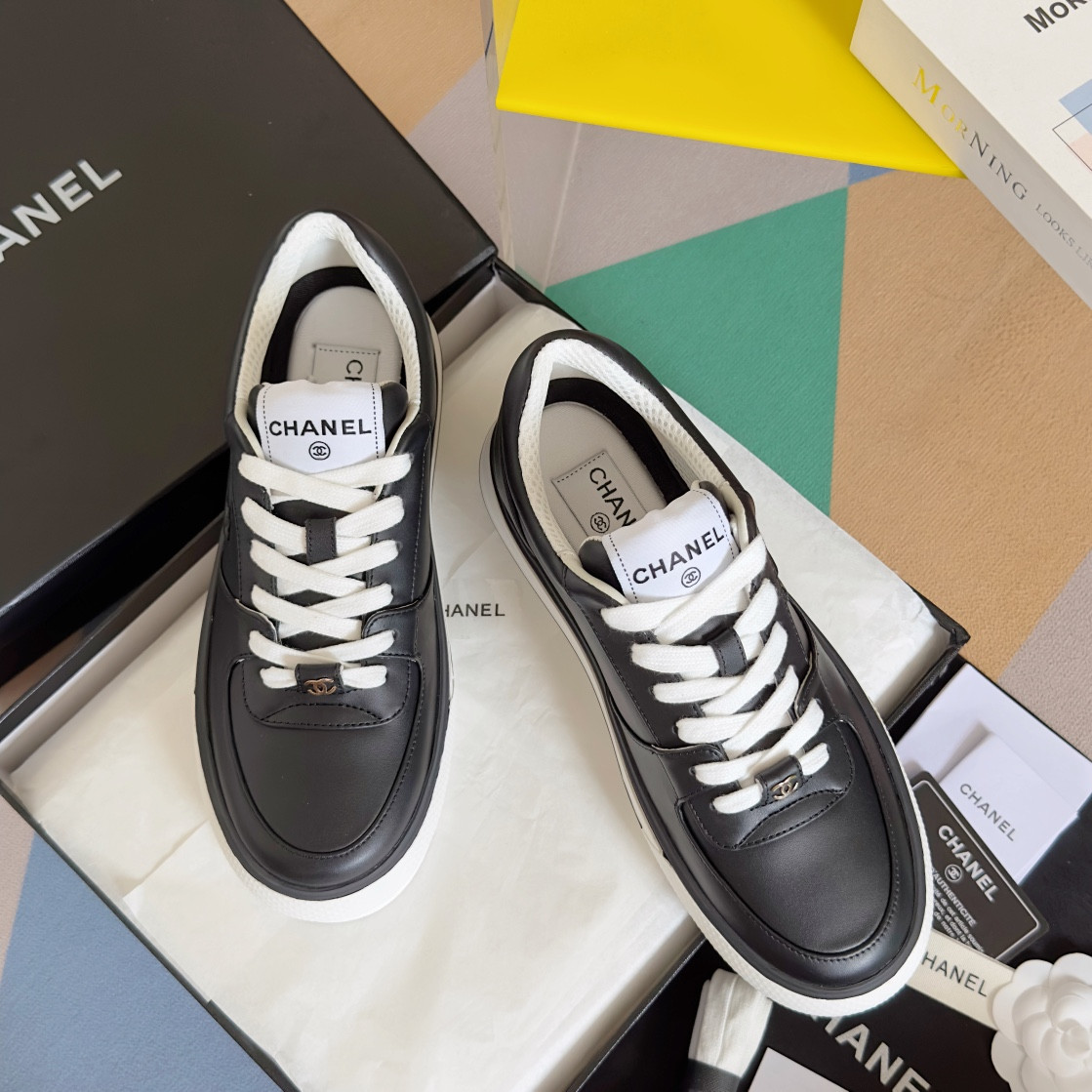 UA Ch*el SNEAKER
